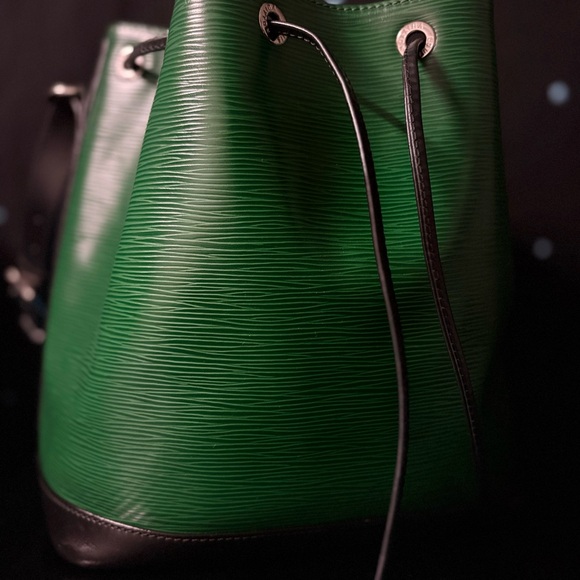 Louis Vuitton 
Epi Tri-Color Petit Noe - Picture 1 of 11